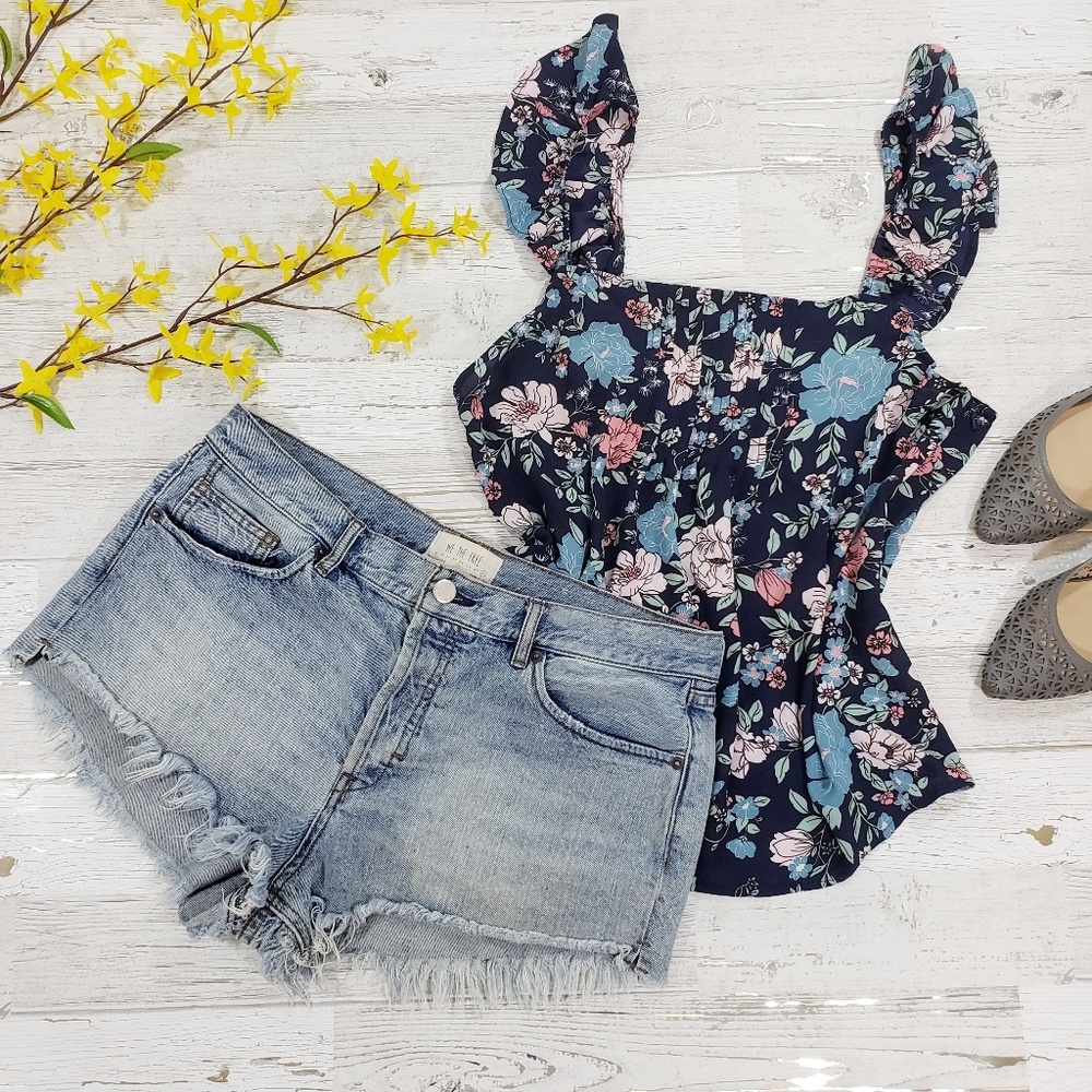 Free people WE THE FREE cutoff shorts size 31